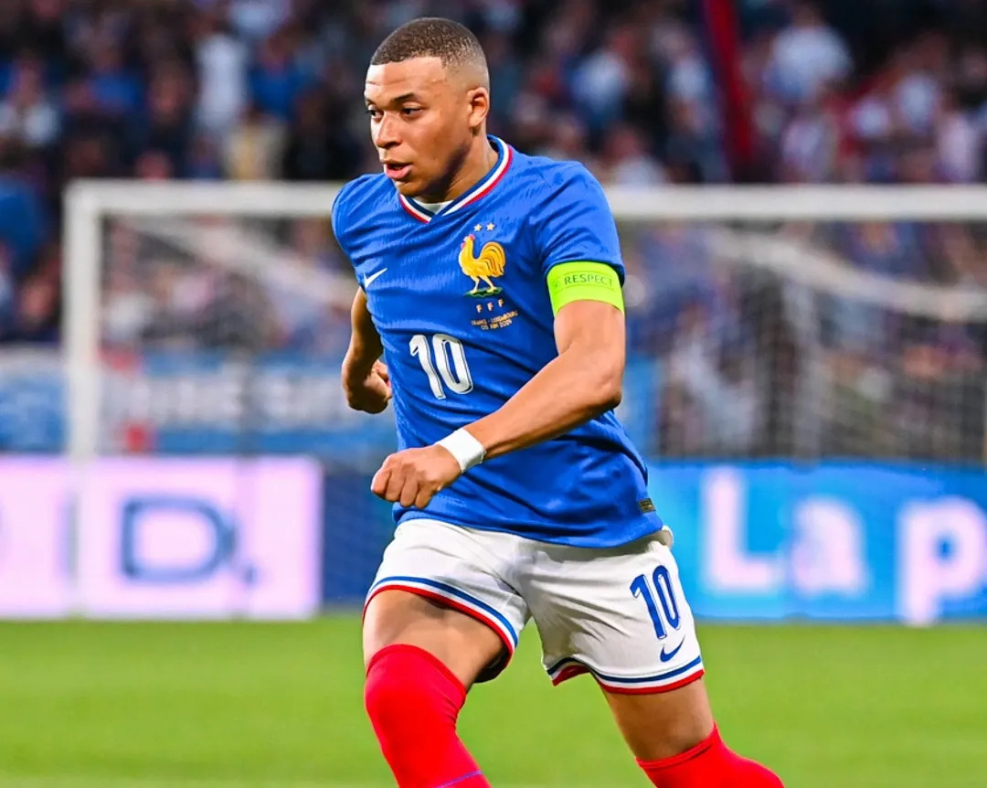 Nhiều đồn đoán Mbappe gieo sầu cho Tam Sư